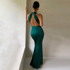 Damen Maxikleid mit Neckholder, figurbetonter Silhouette und elegantem Design