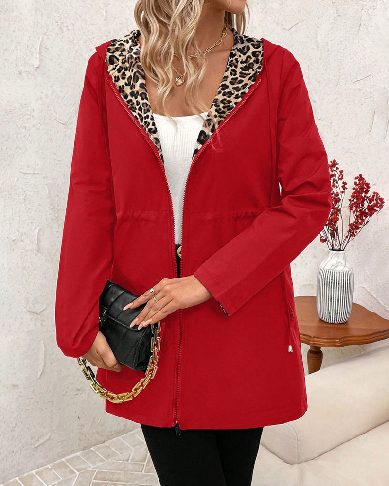 Abrigo reversible con capucha y estampado de leopardo para mujer