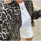 Damen-Bomberjacke mit Leopardenmuster und Reißverschluss vorne