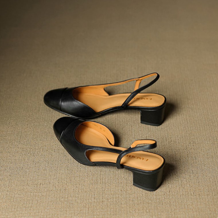 Damernas pumps med mandelformad tå, slingback och blockklack