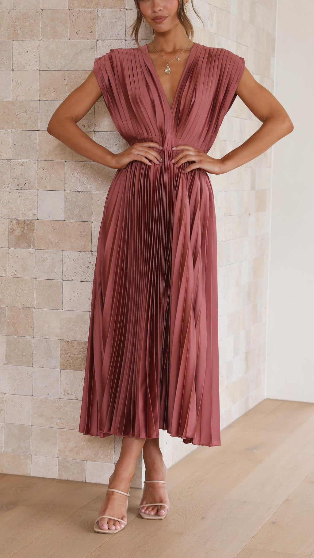 Women's Elegant Pleated V-Neck Cap Sleeve Midi Dress