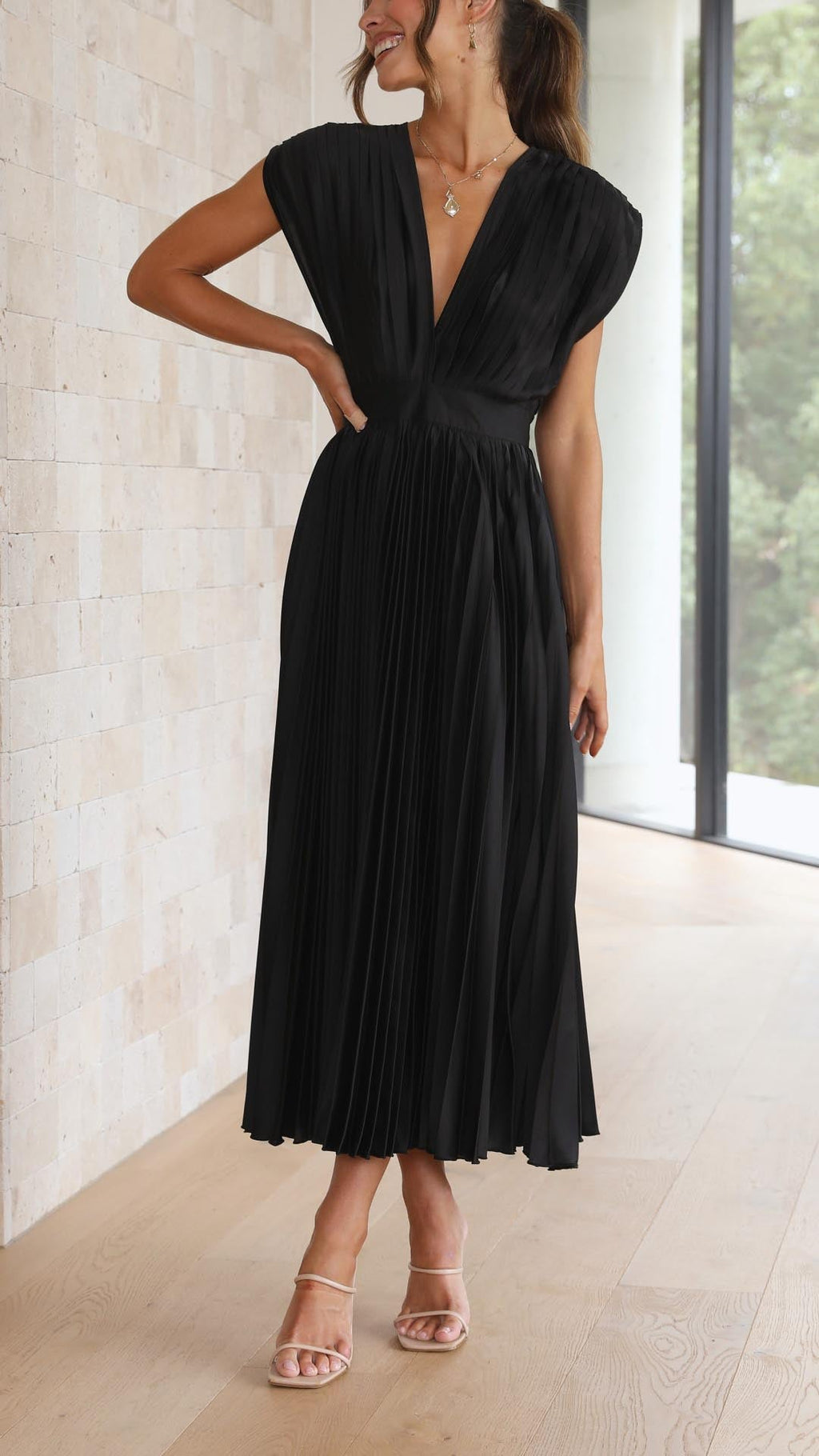 Women's Elegant Pleated V-Neck Cap Sleeve Midi Dress