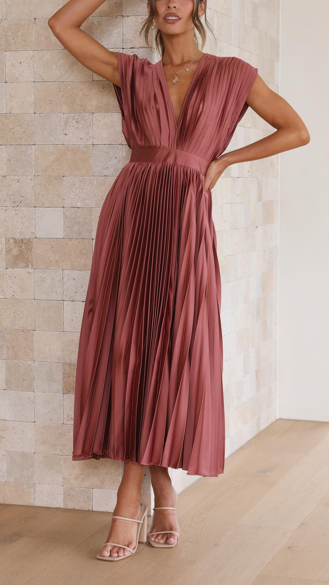 Women's Elegant Pleated V-Neck Cap Sleeve Midi Dress