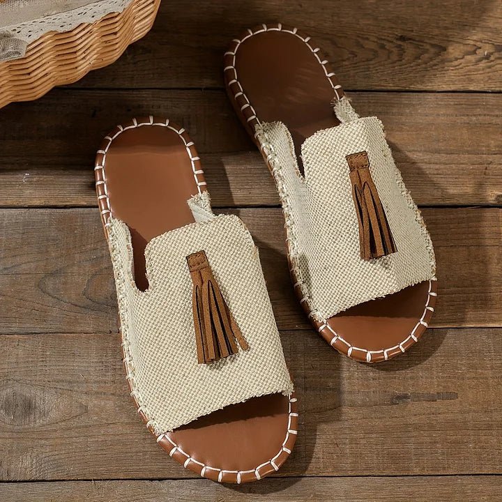 Bohemiska slip-in-sandaler för kvinnor med tofsar