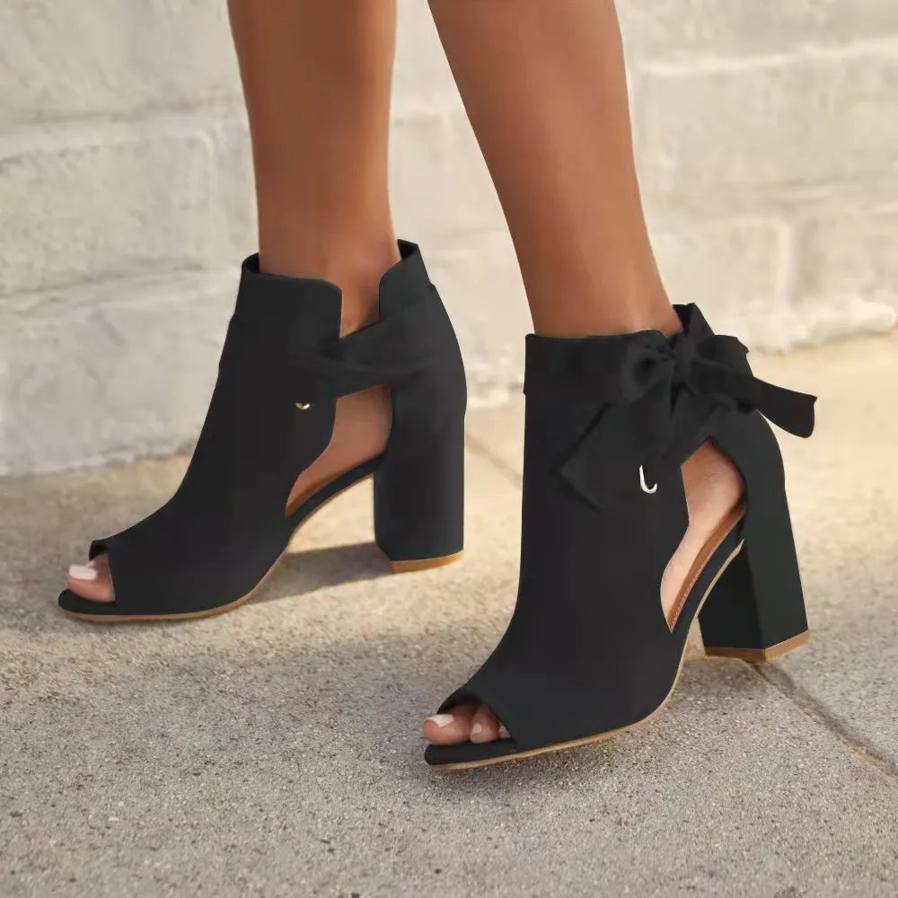 Damen-Peep-Toe-Stiefeletten mit Blockabsatz und seitlicher Schnürung für elegantes Tragen